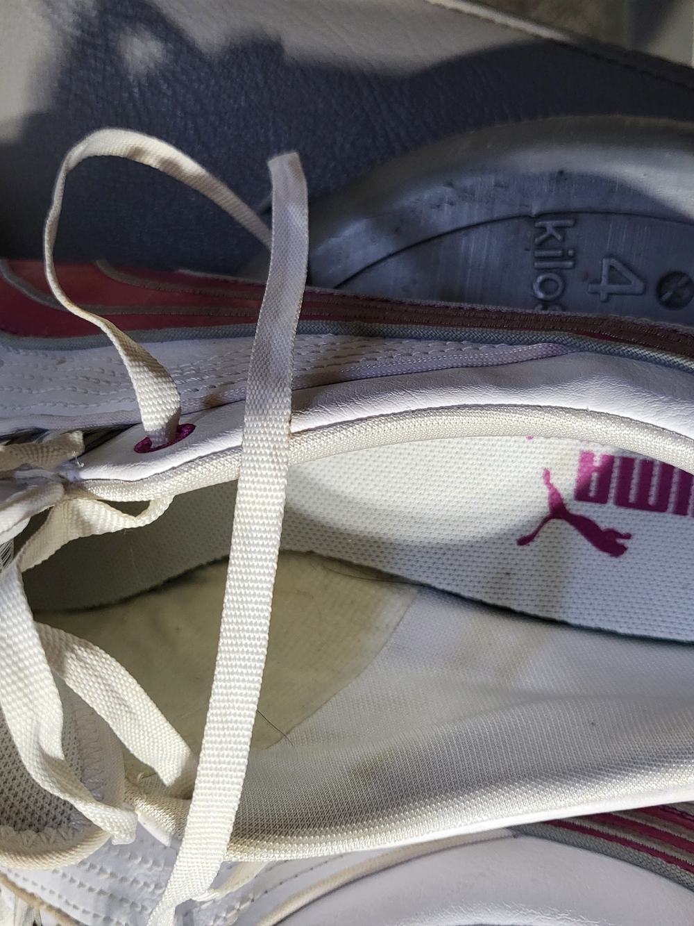 Puma Women’s US Size 7 White Athletic Sneakers with Pink Accent - Picture 5 of 7